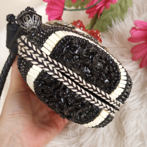 Mary Frances Beaded Las Vegas Casino and Dice Novelty Bag - Picture 16 of 16